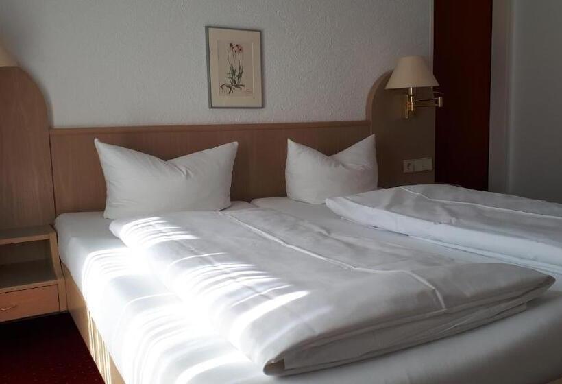 패밀리 아파트, Park Eden