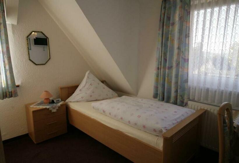 اتاق استاندارد یک نفره, Restaurant Rehberg