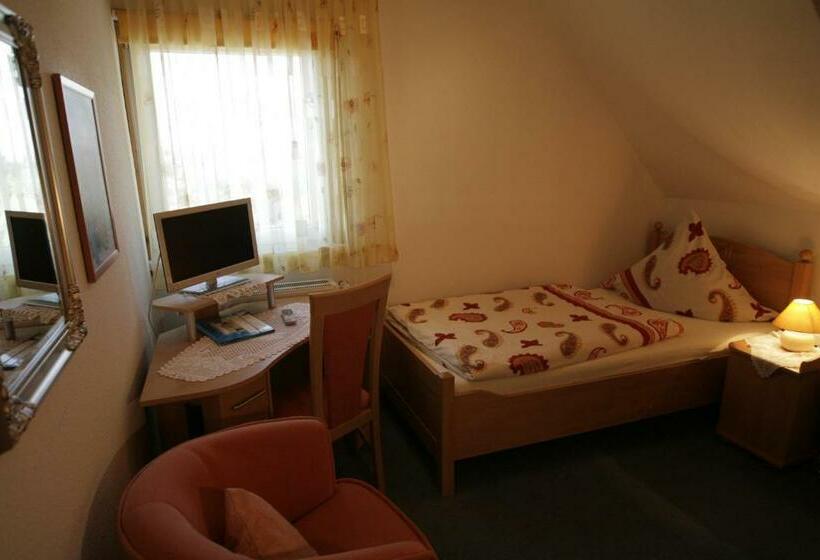 اتاق استاندارد یک نفره, Restaurant Rehberg