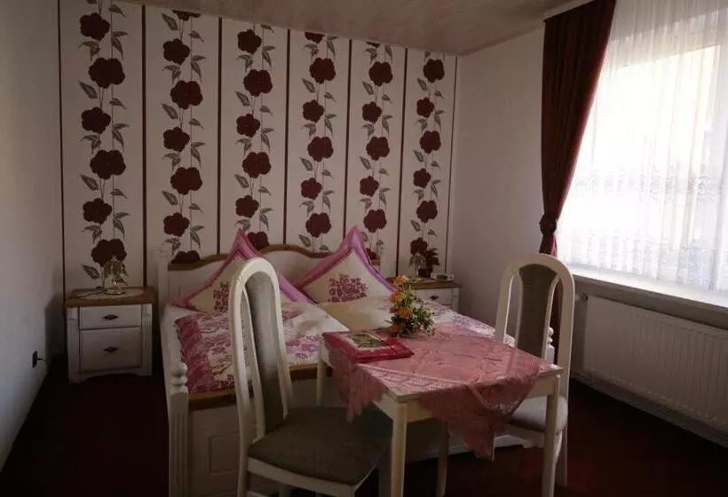 اتاق استاندارد, Restaurant Rehberg