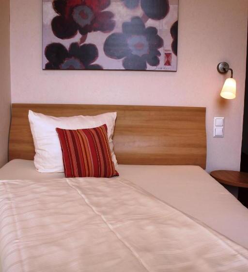 スタンダードシングルルーム, Mosintos Römischer Kaiser