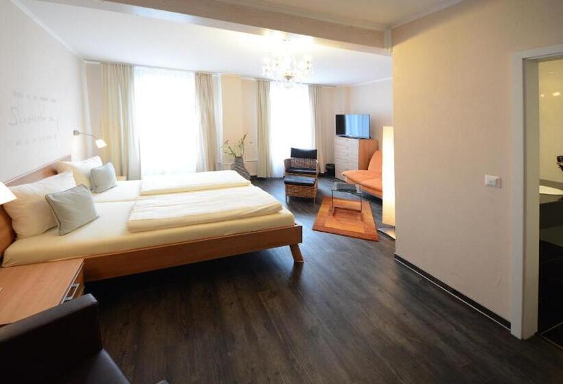 スタンダードルーム, Mosintos Römischer Kaiser