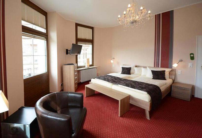 スーペリアールーム, Mosintos Römischer Kaiser