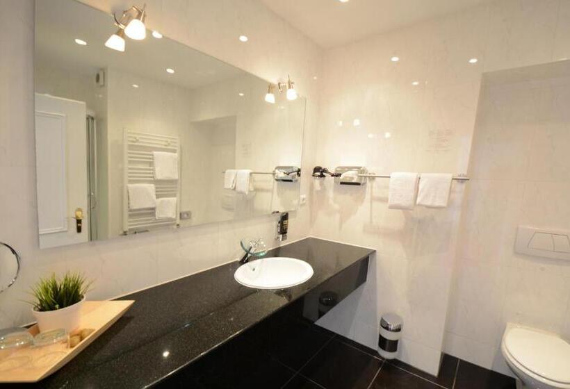 スーペリアールーム, Mosintos Römischer Kaiser