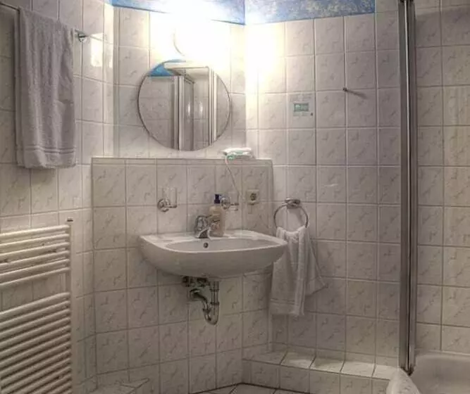 スタンダード４人部屋, Wincent