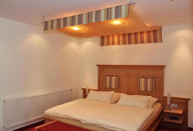 스탠다드 룸, Zum Hackstück