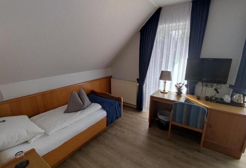 标准单人间, Zum Marchenwald