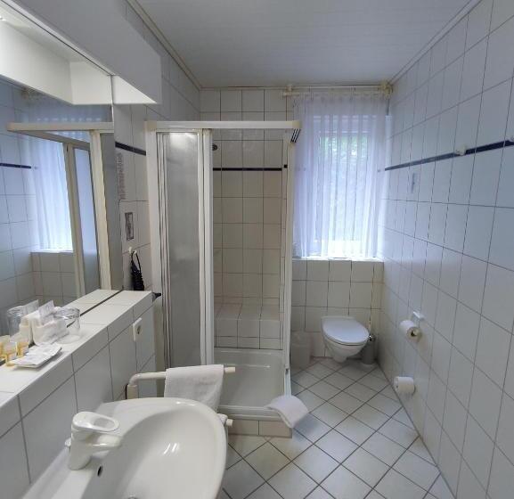 标准单人间, Zum Marchenwald