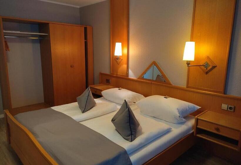 家庭间, Zum Marchenwald