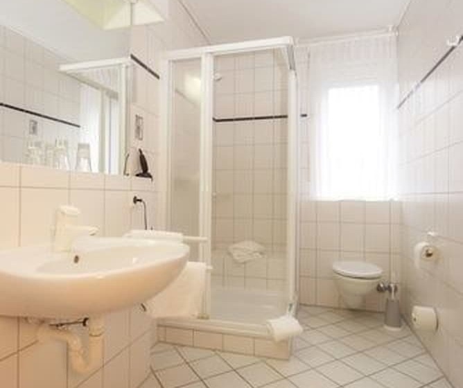 标准单人间, Zum Marchenwald