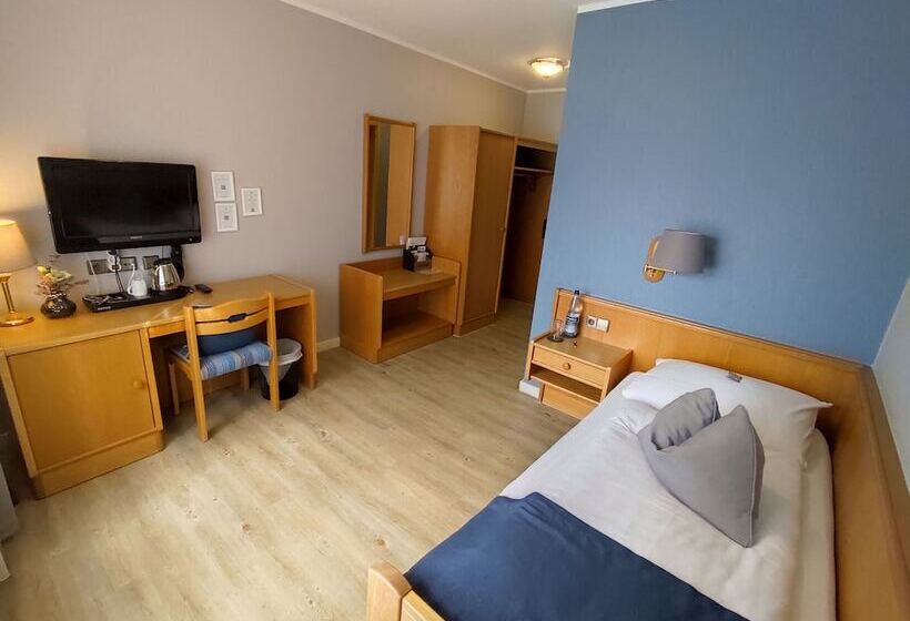 标准单人间, Zum Marchenwald