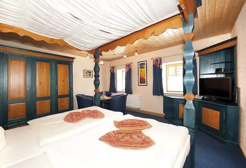 Standard Kolmen Hengen Huone, Naturhotel Gasthof Bärenfels