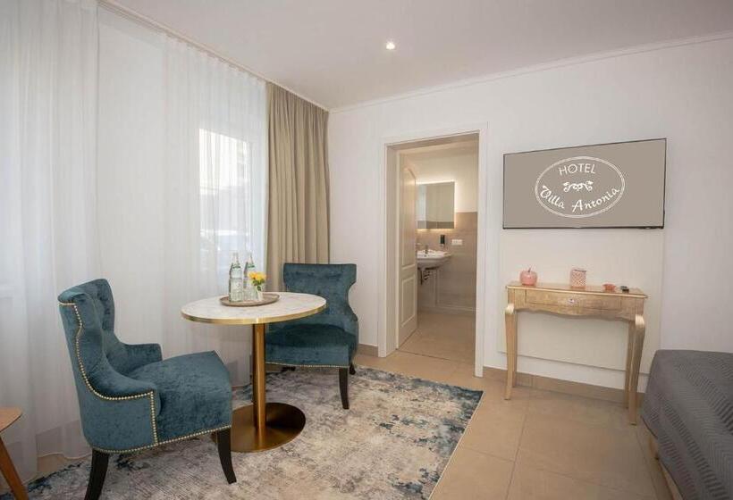 غرفة عائلية, Villa Antonia