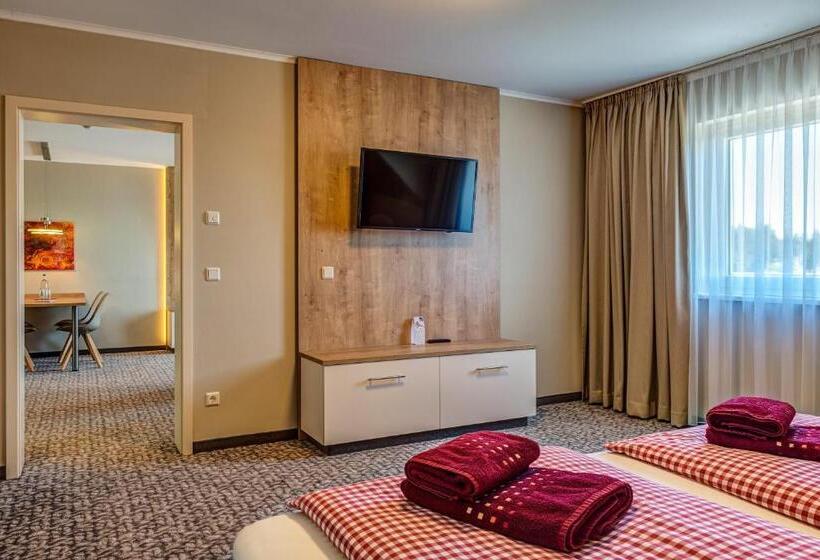 小型豪华套房, & Pension Traumblick