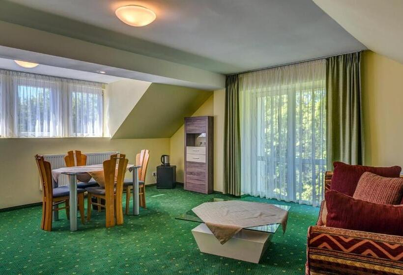 高级家庭房间, & Pension Traumblick