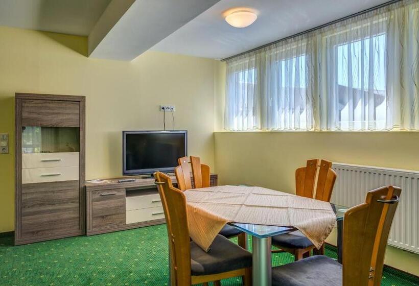 高级家庭房间, & Pension Traumblick