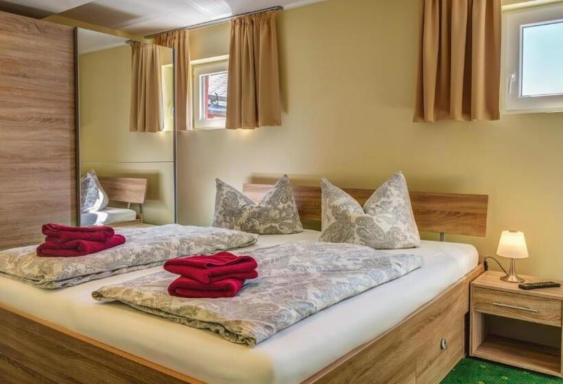 高级家庭房间, & Pension Traumblick