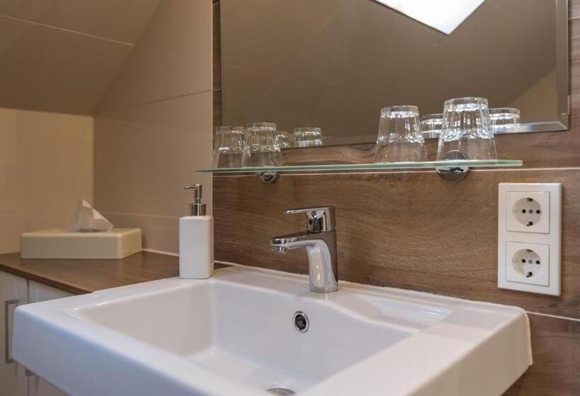 高级家庭房间, & Pension Traumblick