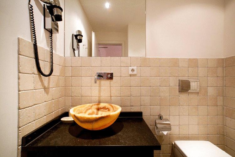 스탠다드 싱글 룸, Aleksandra