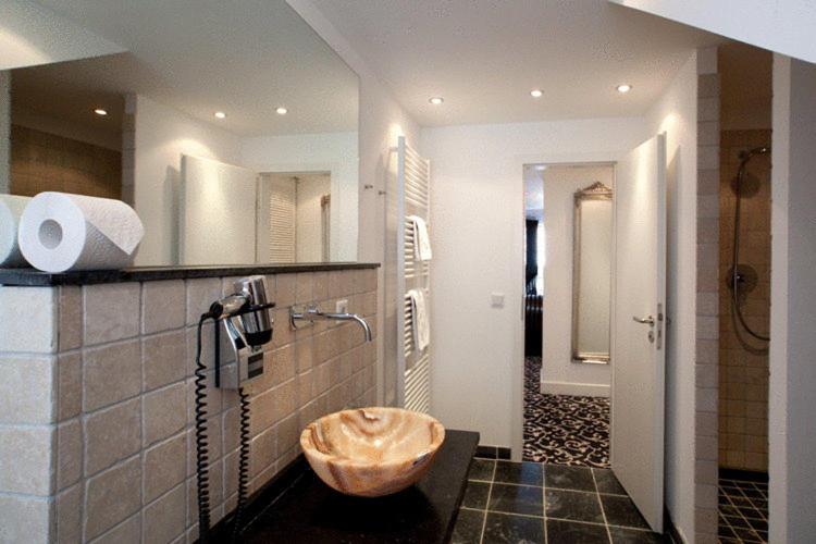 스탠다드 룸, Aleksandra