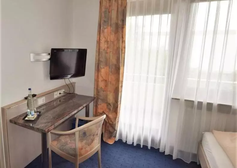 اتاق استاندارد یک تخته با بالکن, Alena Kontaktlos Check In