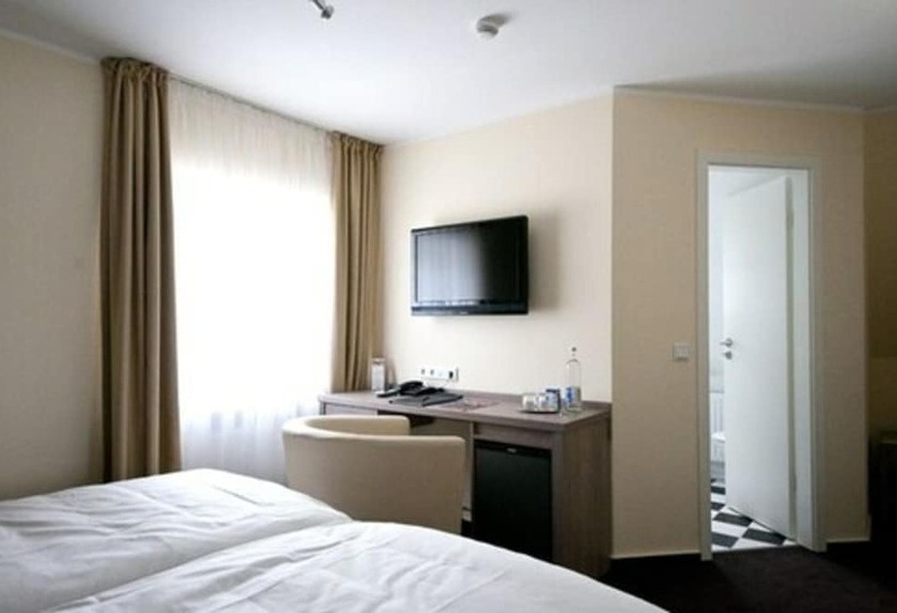 חדר סטנדרט, Destination 21