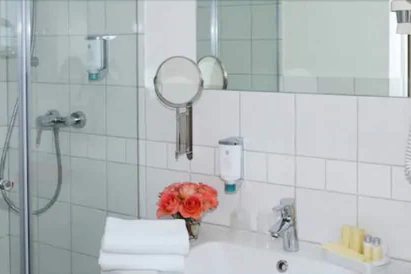 חדר סטנדרט יחיד, Destination 21