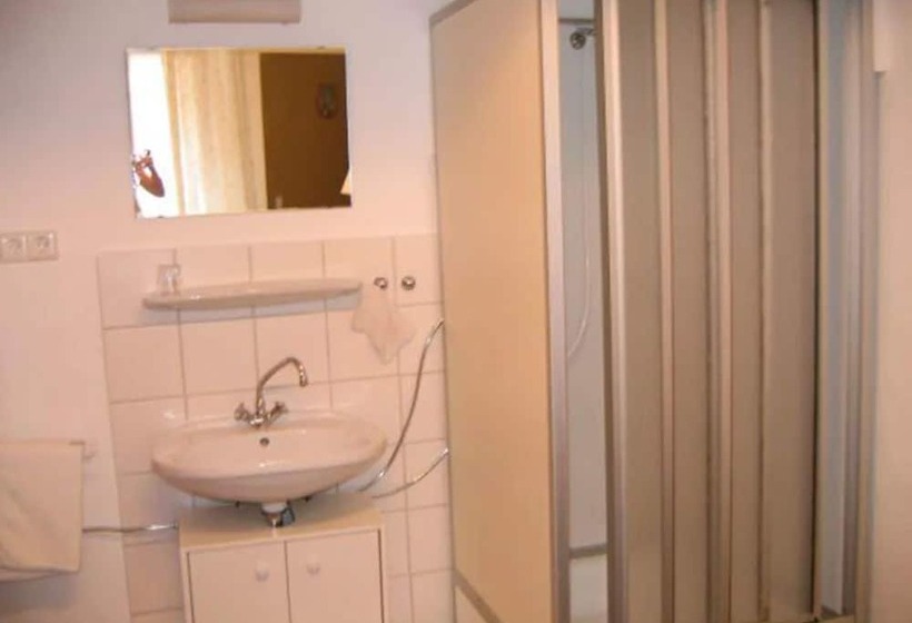 スタンダードルーム, Eintracht