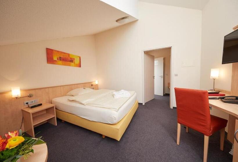 스탠다드 룸, Filderland Stuttgart Messe Airport Self Check In