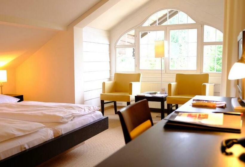 Номер Стандарт, Fritz Lauterbad