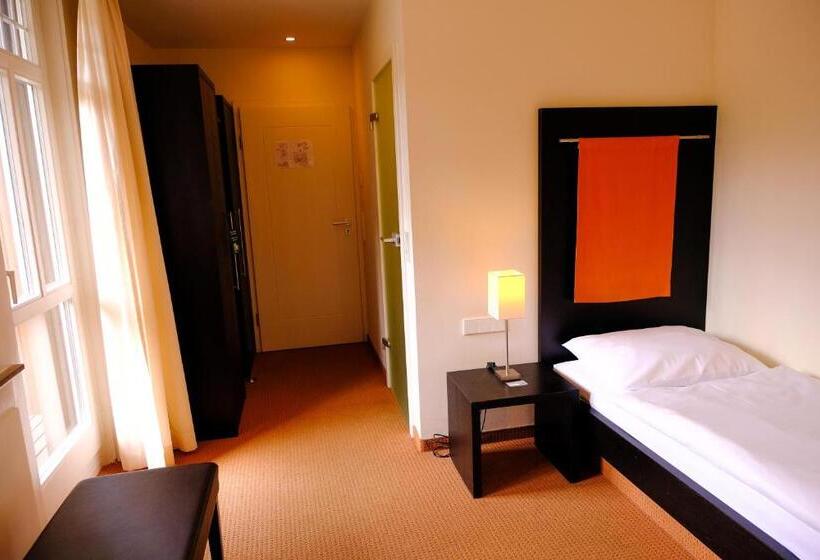 Номер Стандарт, Fritz Lauterbad