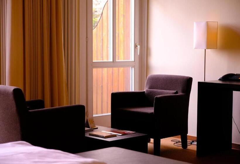 Номер Стандарт, Fritz Lauterbad