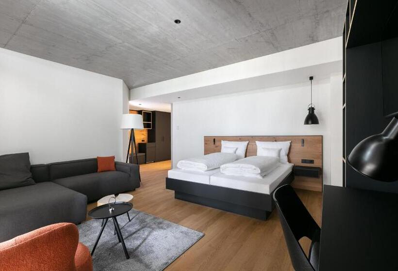 Люкс, Fritz Lauterbad