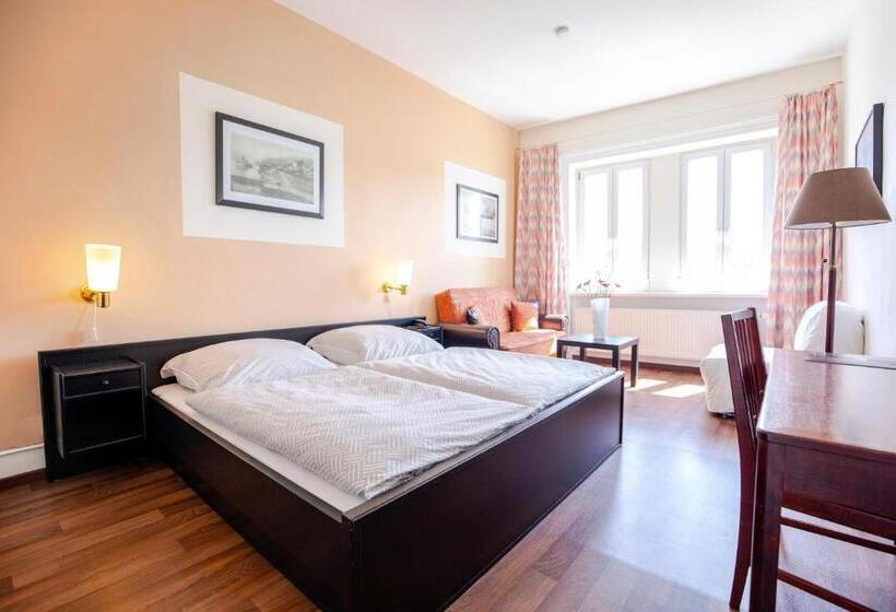 标准三人间, Hajo´s Germania Lodge & Irish Pub