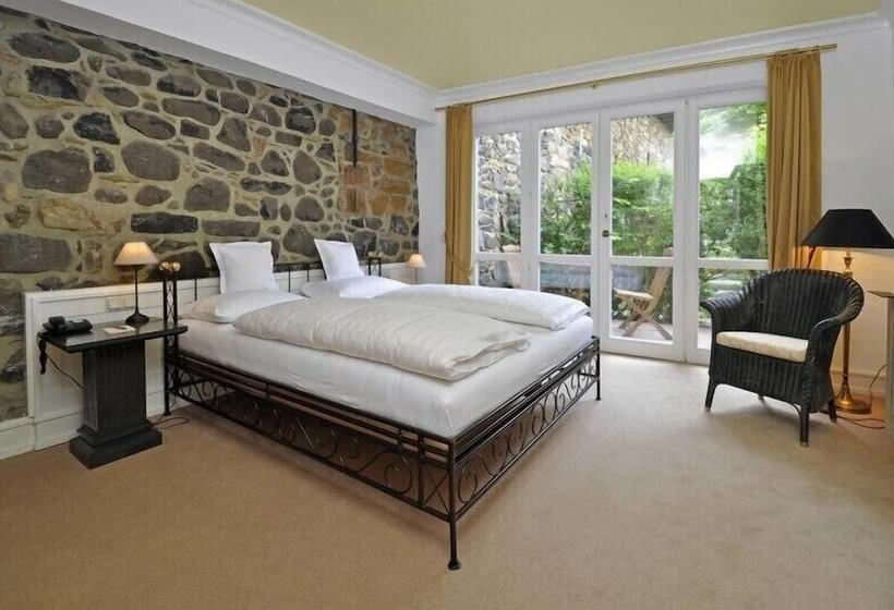 スタンダードルーム, Herrenhaus Von Low