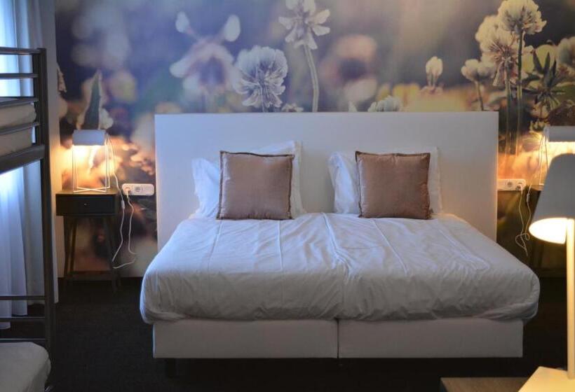 غرفة عائلية, Herrloh