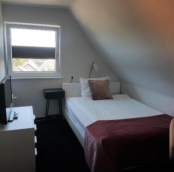 غرفة قياسية فردية حمام مشترك, Herrloh