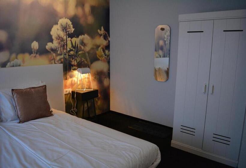 غرفة عائلية, Herrloh