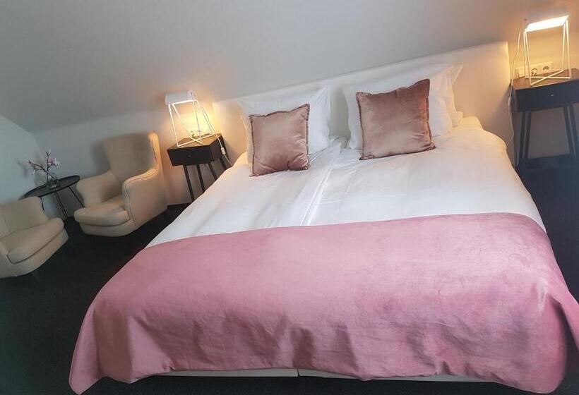 غرفة كومفورت, Herrloh