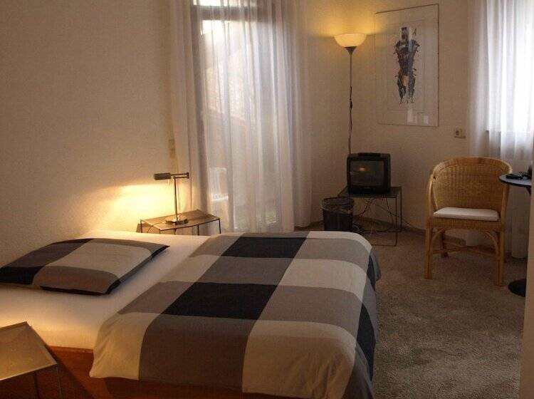 Quarto standard, L'auberge
