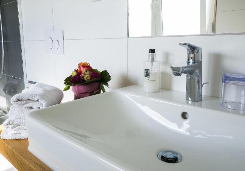 デラックスルーム, Lowen Garni B&b