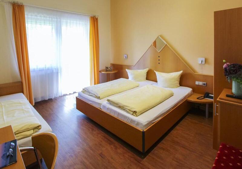 スタンダード4人部屋, Lowen Garni B&b