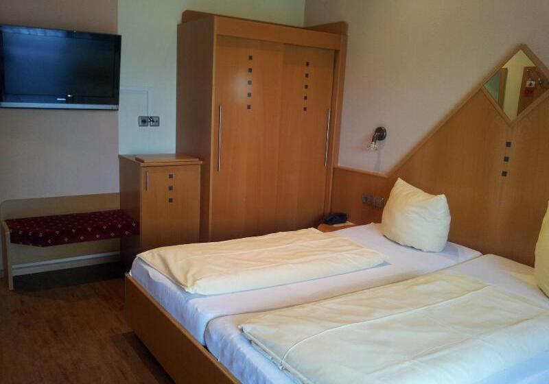 スタンダード4人部屋, Lowen Garni B&b