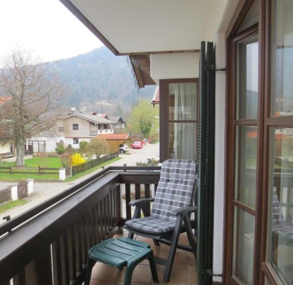 标准单人间, Rosenhof