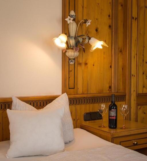 舒适型房间, Rosenhof