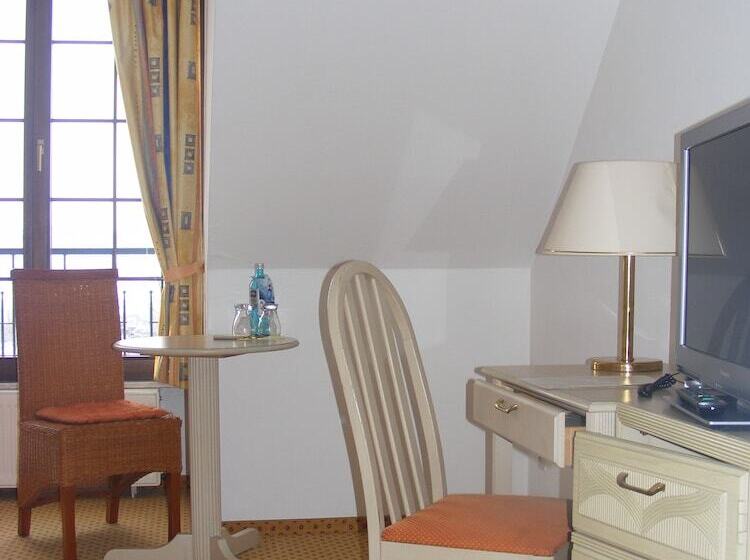 Номер Стандарт Индивидуальный, Schwartze