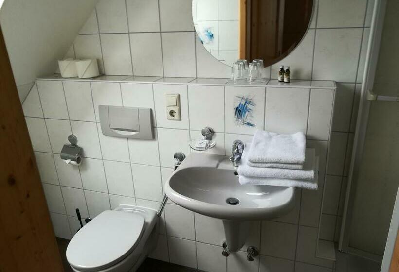 Quarto standart com varanda, Schwarzwaldgasthaus Salenhof