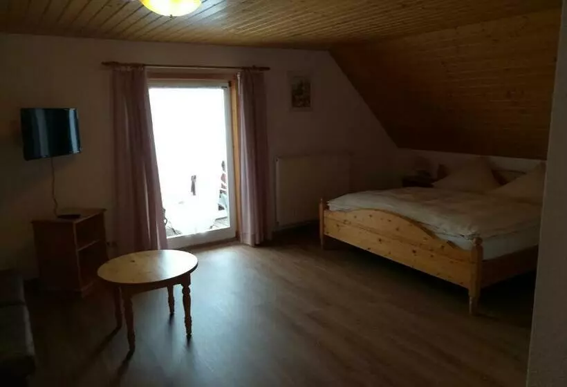 Standard-huone Parveke, Schwarzwaldgasthaus Salenhof