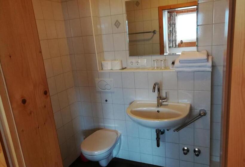 Quarto standard, Schwarzwaldgasthaus Salenhof