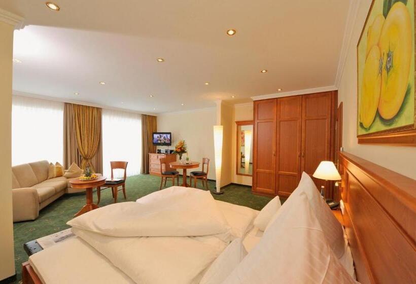 جناح جونيور ديلوكس, Schweizer Hof Thermal Und Vital Resort